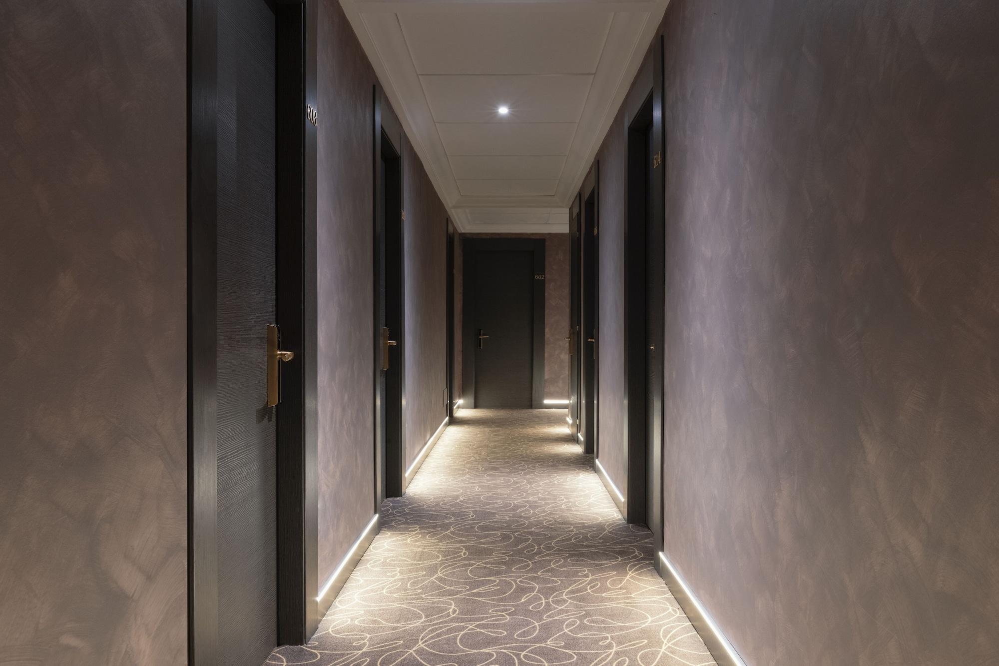 Mokinba Hotels King Milano Eksteriør billede